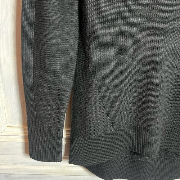 Athleta Black‎ Chunky Knit Oversized Hanover V-Neck Sweater Cozy Merino Wool - Picture 6 of 9